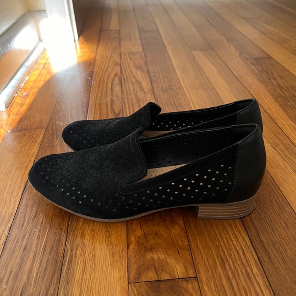 Clarks Juliet Hayes Heeled Loafers in Black - Picture 6 of 7